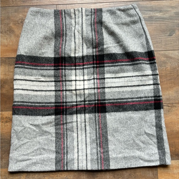 Talbots Size 6 Grey Red Black Plaid Wool Fully Lined Pencil Christmas Skirt - Picture 1 of 7